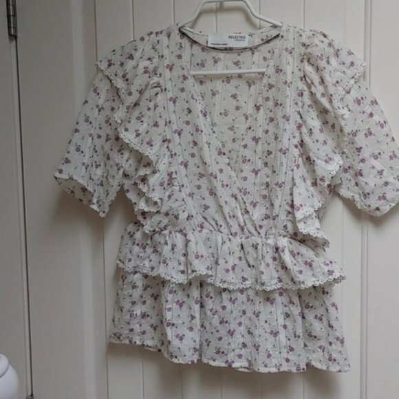 ANTHROPOLOGIE Selected Femme White ruffled peasant short sleeves top flower - Picture 8 of 15